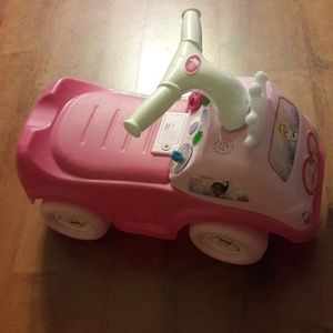 Disney princess ride on car. Few minor scuffs